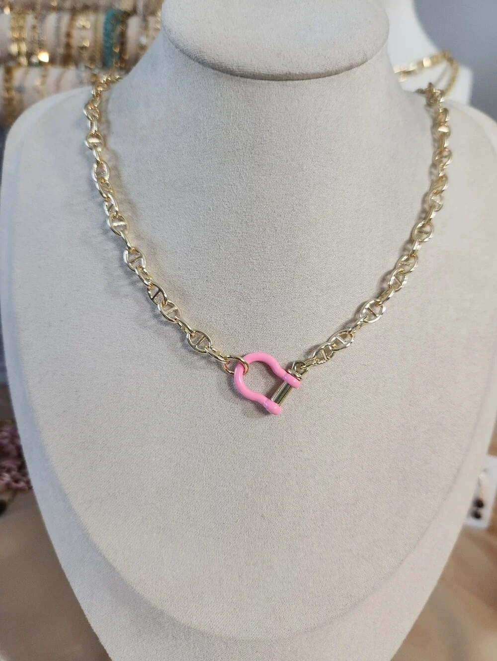 18k Gold Plated Horseshoe Clasp  Necklace - Picture 4 of 5